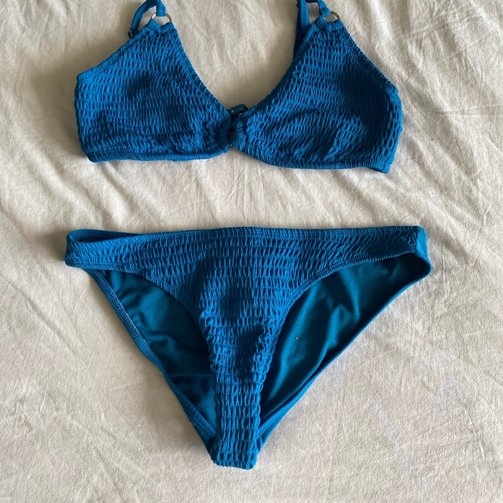 Shade & Shore cheetah bikini set with padded and lined top
Top 34DD
Bottom M